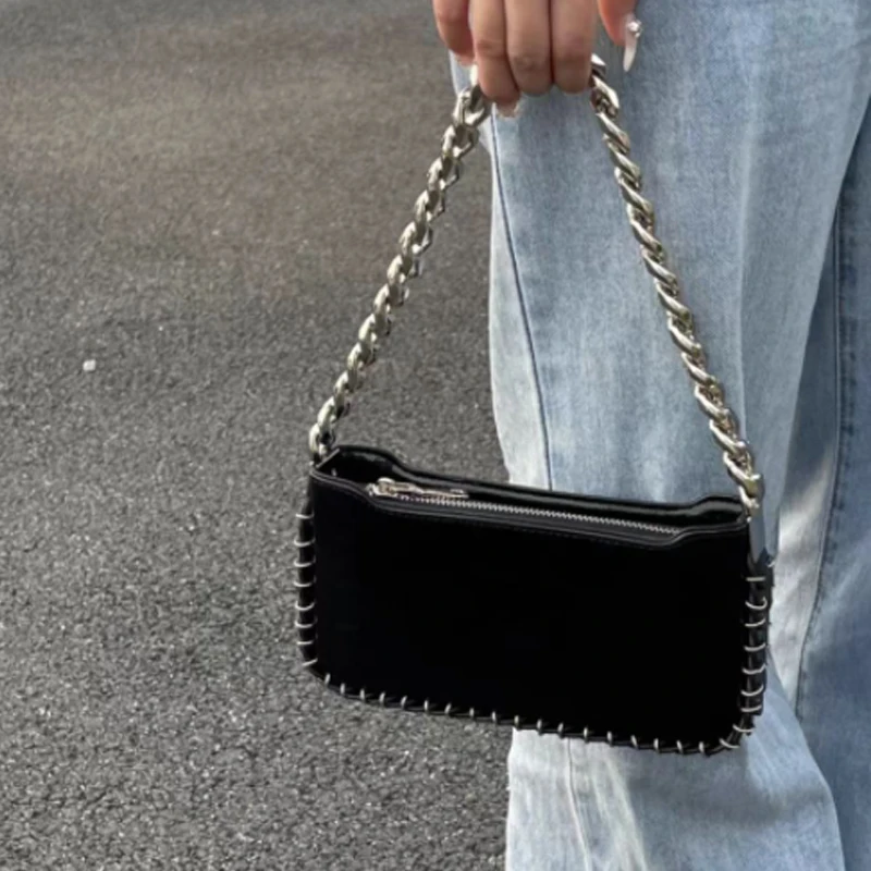 

Simple Design Classic Black Chain Women's Bag 2023 New Cross Bag Mobile Phone Bag Leisure Small Square Bag