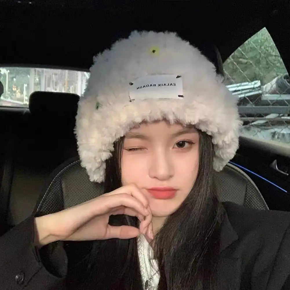 

Простая вязаная шапка, ветрозащитная теплая плюшевая шапка на осень и зиму, женская шапка, мягкая зимняя шапка против выцветания, повседнев...