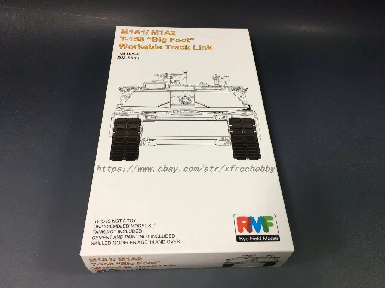 

Rye Field Model RFM RM-5009 1/35 M1A1/A2 T-158 “Big Foot” Workable Track Link