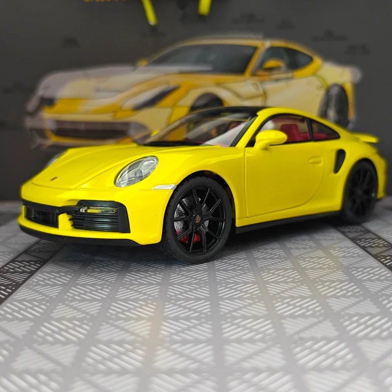 Фото Модель автомобиля Porsche 911 из сплава металла в масштабе 1:24, двери с обеих сторон открываются, а передний капот и дверь багажника также открываются. №2
