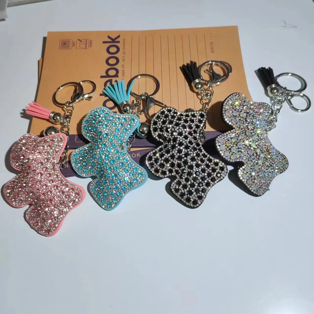 Брелок с кристаллами в виде собаки металлическим брелоком для женских сумок и