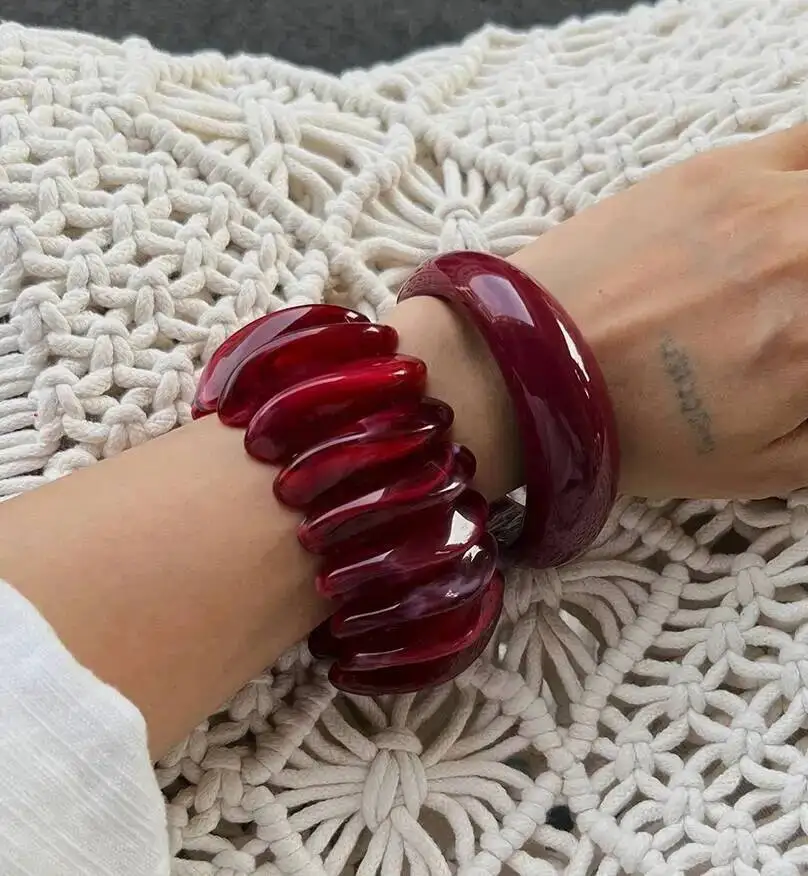 IngeSight.Z Модний нерегулярний червоний акриловий смоляний масивний браслет для жінок на руці Бохо Геометричний шарм Широкий хіп-хоп браслет-манжета Ювелірні вироби