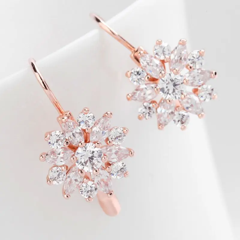 Женские серьги-гвоздики из циркония