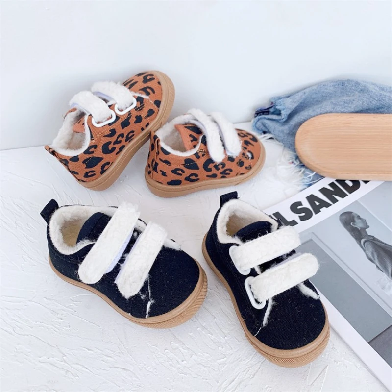 

Удобная утолщенная универсальная парусиновая обувь на мягкой подошве для мальчиков и девочек на осень и зиму