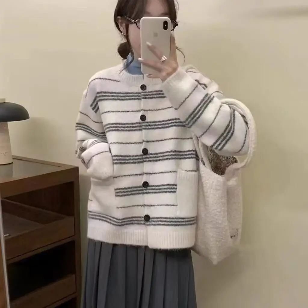 Вязаный кардиган в полоску женский осенне-зимний новый однобортный свободный