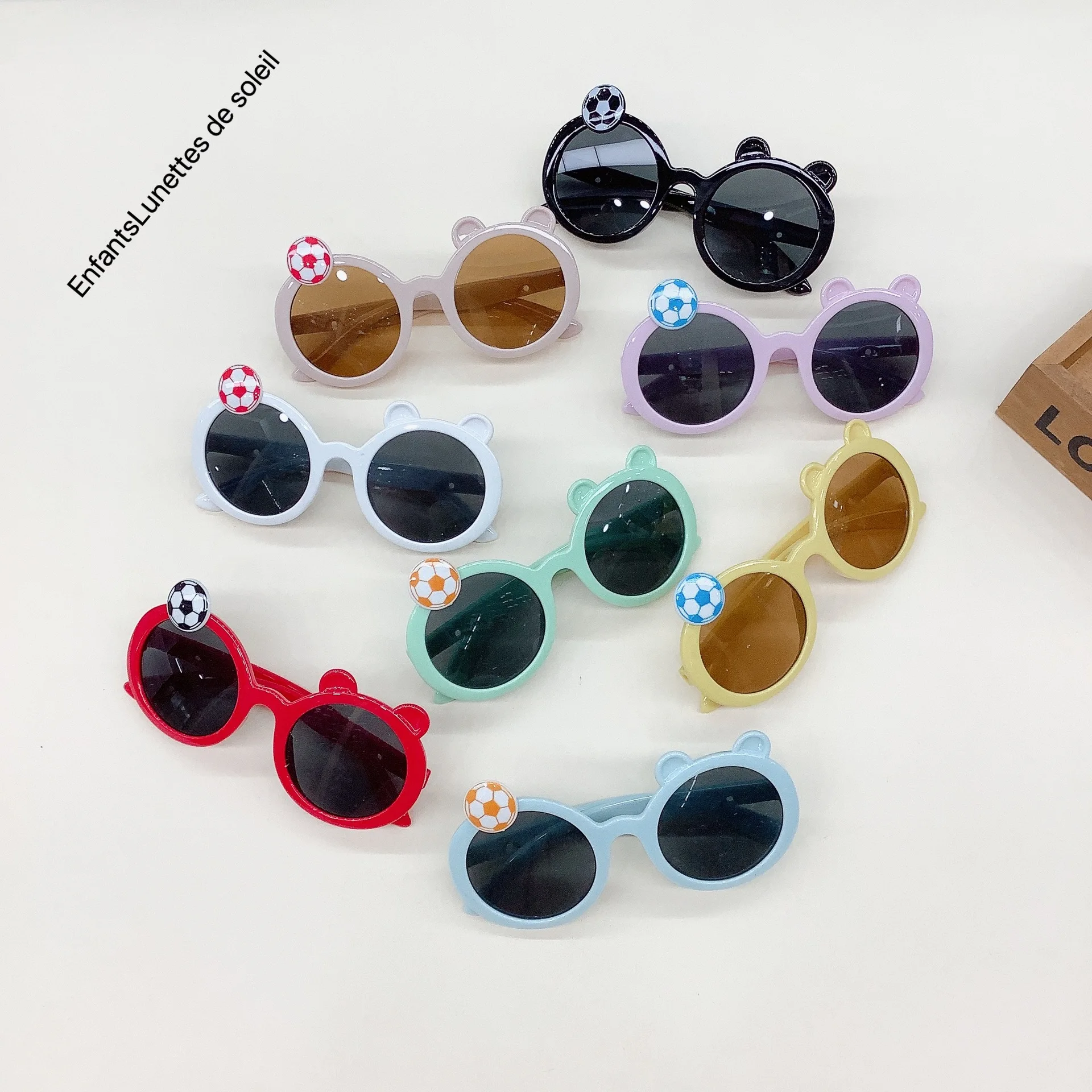 

Новые детские солнцезащитные очки в стиле ретро, круглые солнцезащитные очки для футбола, модные солнцезащитные очки с УФ-защитой.