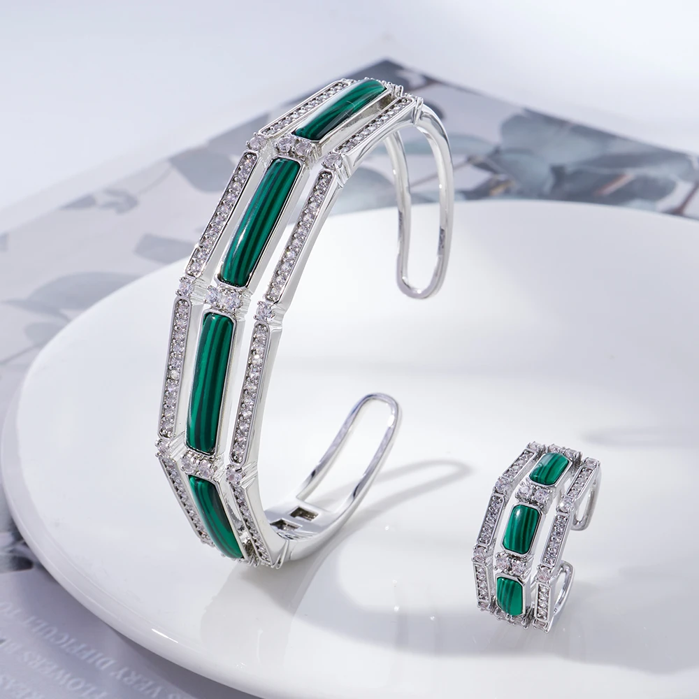 Женский комплект из браслета и кольца с фианитами