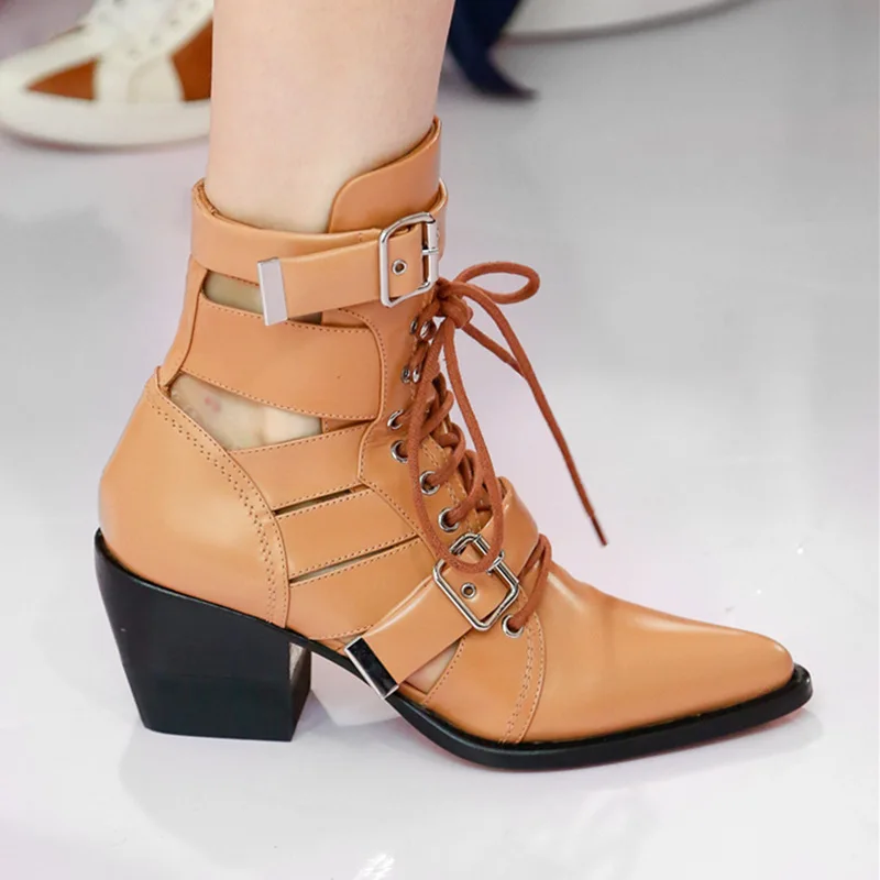 

Chunky Heels Cut-outs Lace-up Ankle Boots Women Pointed Toe Big Buckle Decorated Retro Dress Party Rnway Shoes 2023 Luxury Brand