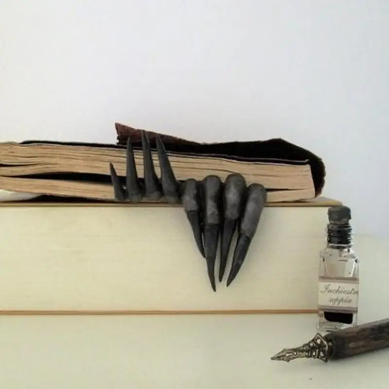 

Creative Devil's Hand Bookmark Halloween Claw Witch's Hand Festival Decor Stationery Bookshelf Ornaments Unique Gifts