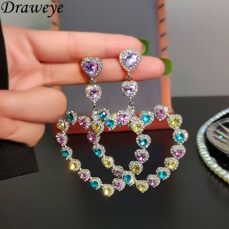 

Милые женские серьги-подвески с бриллиантами, в форме сердца