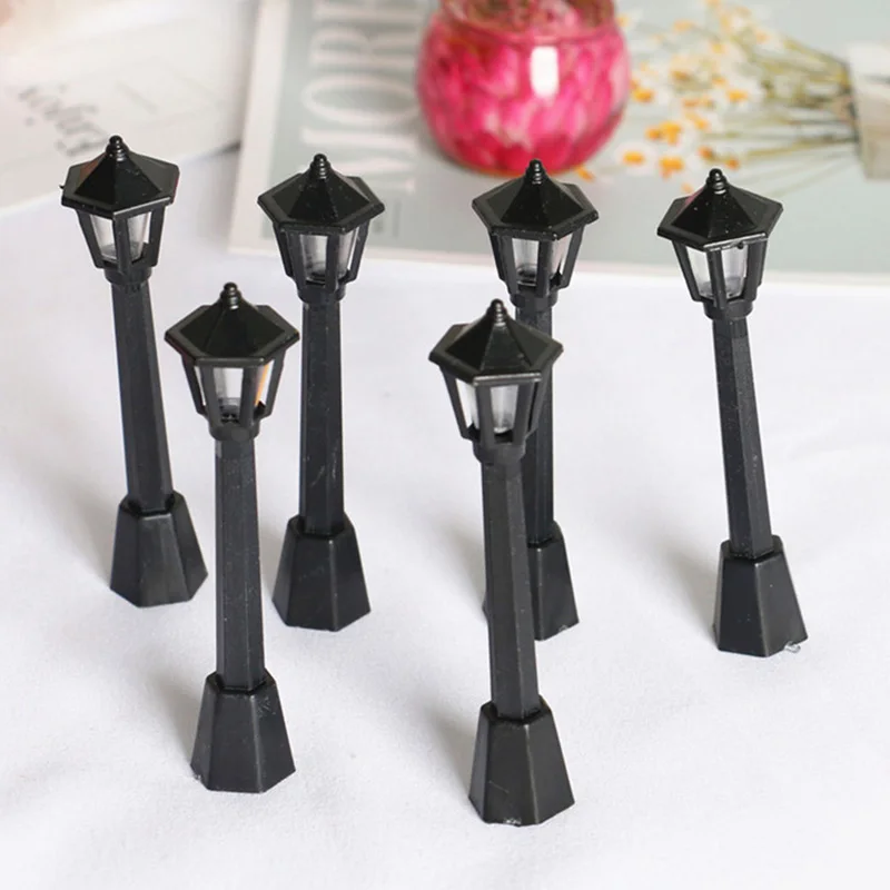 

5Pc Creative Christmas Tree Pendant Simulation Street Light Model Lights Resin Ornament Christmas Home Party Home Decoration
