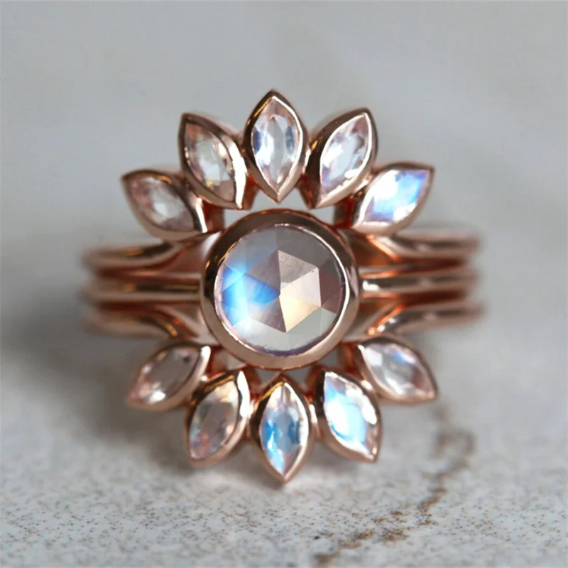 

Delicate Luxury Rose Gold Colors Flower Rings for Women Trendy Metal Inlaid White Stone Wedding Engagement Jewelry