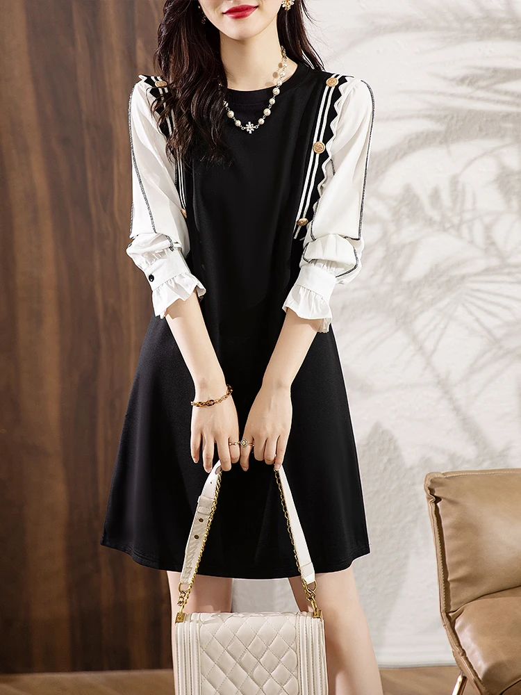 

Платье-мини с длинным рукавом и круглым вырезом, на пуговицах