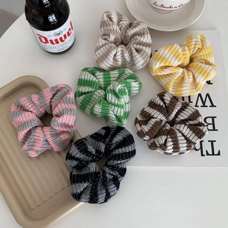 

Autumn and Winter Color Striped Wool Large Intestine Circle Sweet Girl Heart Knitted Hair Rope Balls Scalp Tendon