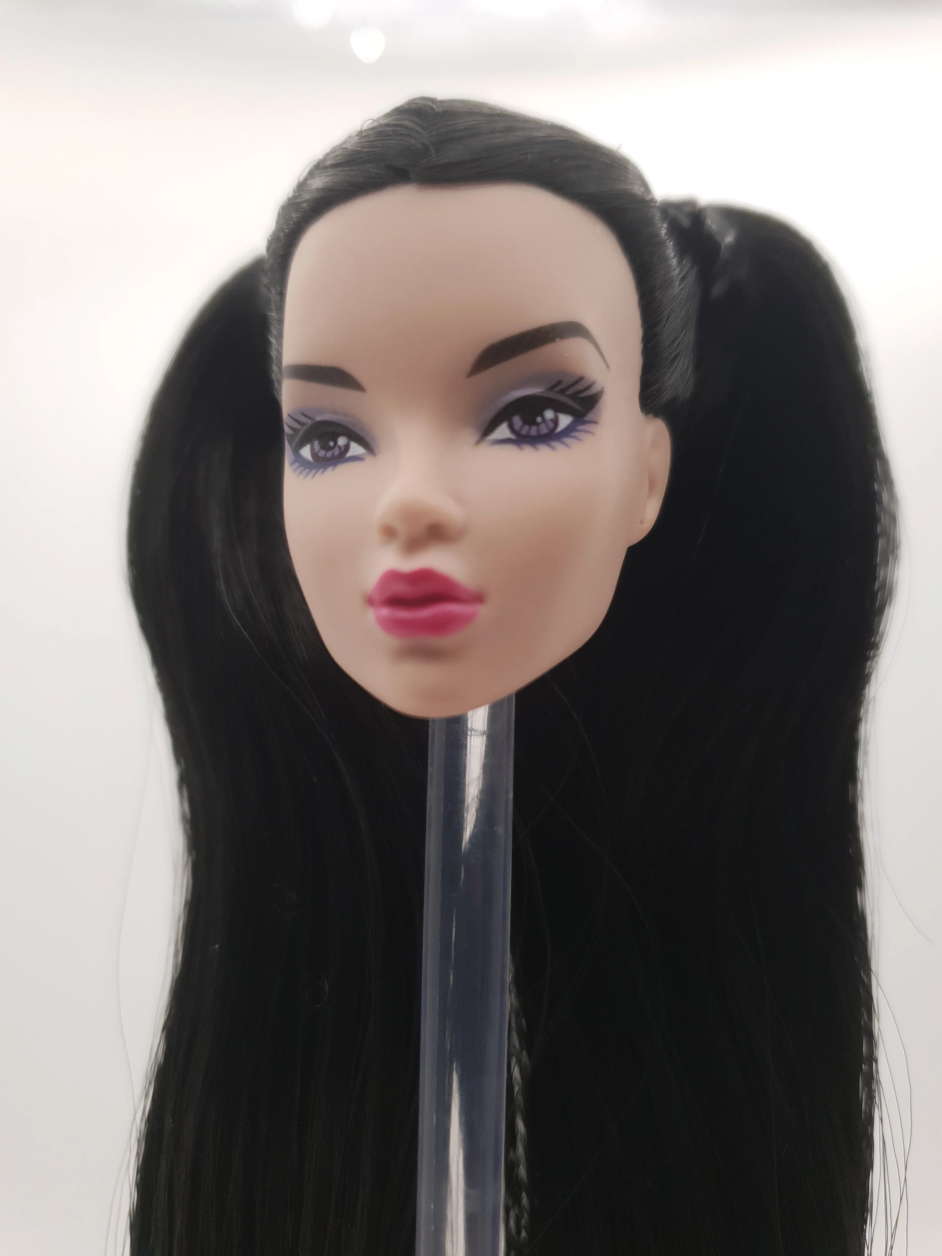 

Fashion Royalty Japan Skin 1/6 Scale Dynamite Girls Aria Black Hair Integrity Doll Head For OOAK