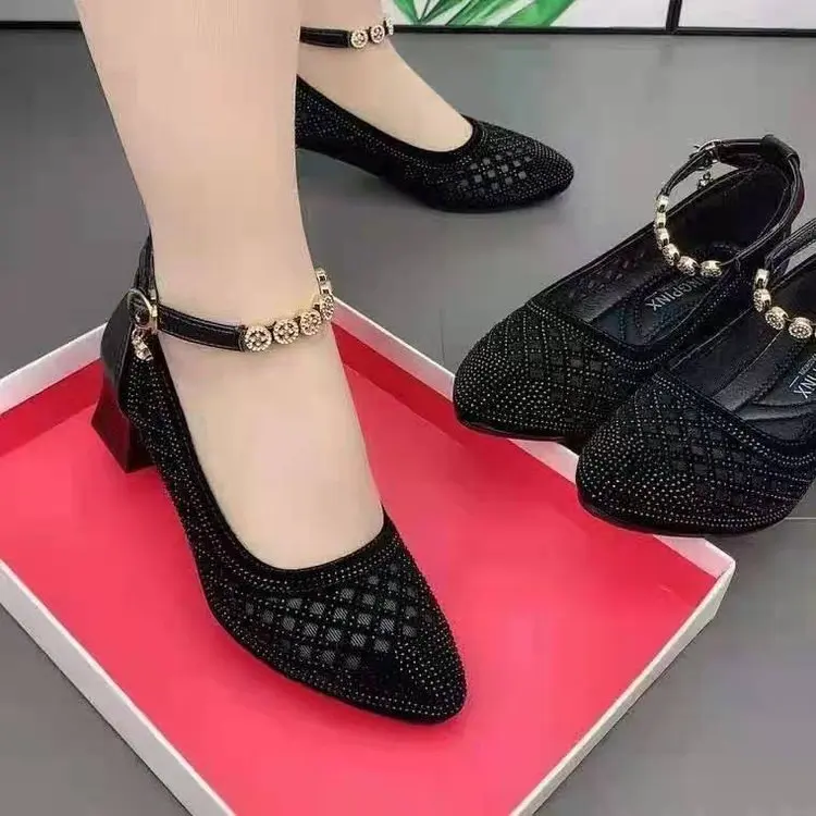 

2022 Women's Middle Heel Hollow Pu Tip Metal Decorative Buckle Bottom Black Casual Outdoor High Heels Black Large Size 34-43