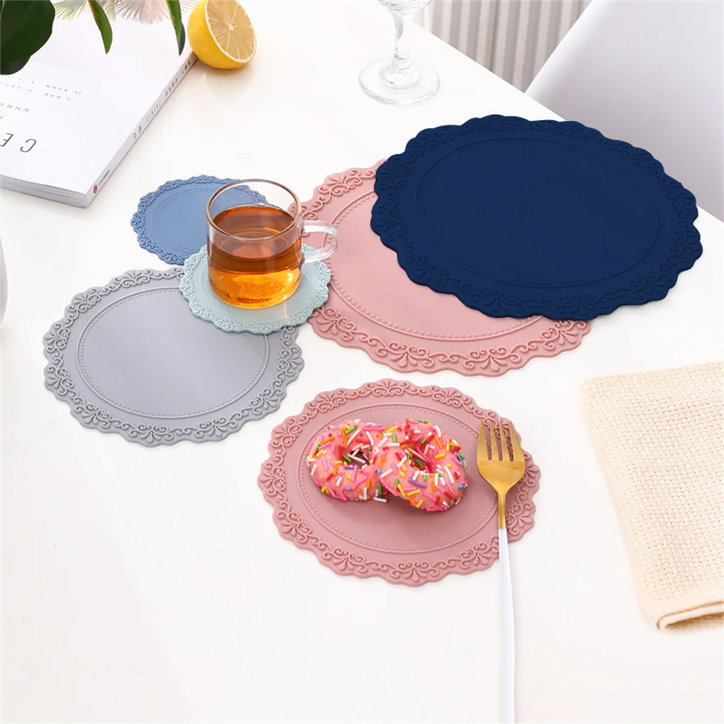 

Silicone Placemat Heat Insulation Dining Table Mat Restaurant Non-Slip Simple Placemats Disc Coaster Placemat for Dining Table