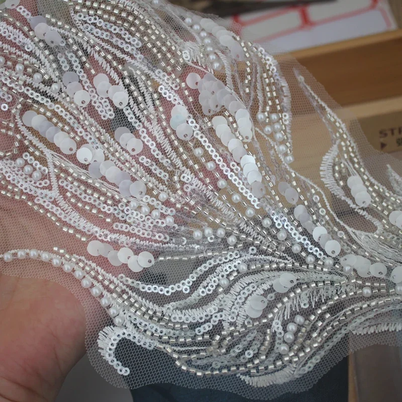 Кружевная бусина для ногтей QRTRIM белая