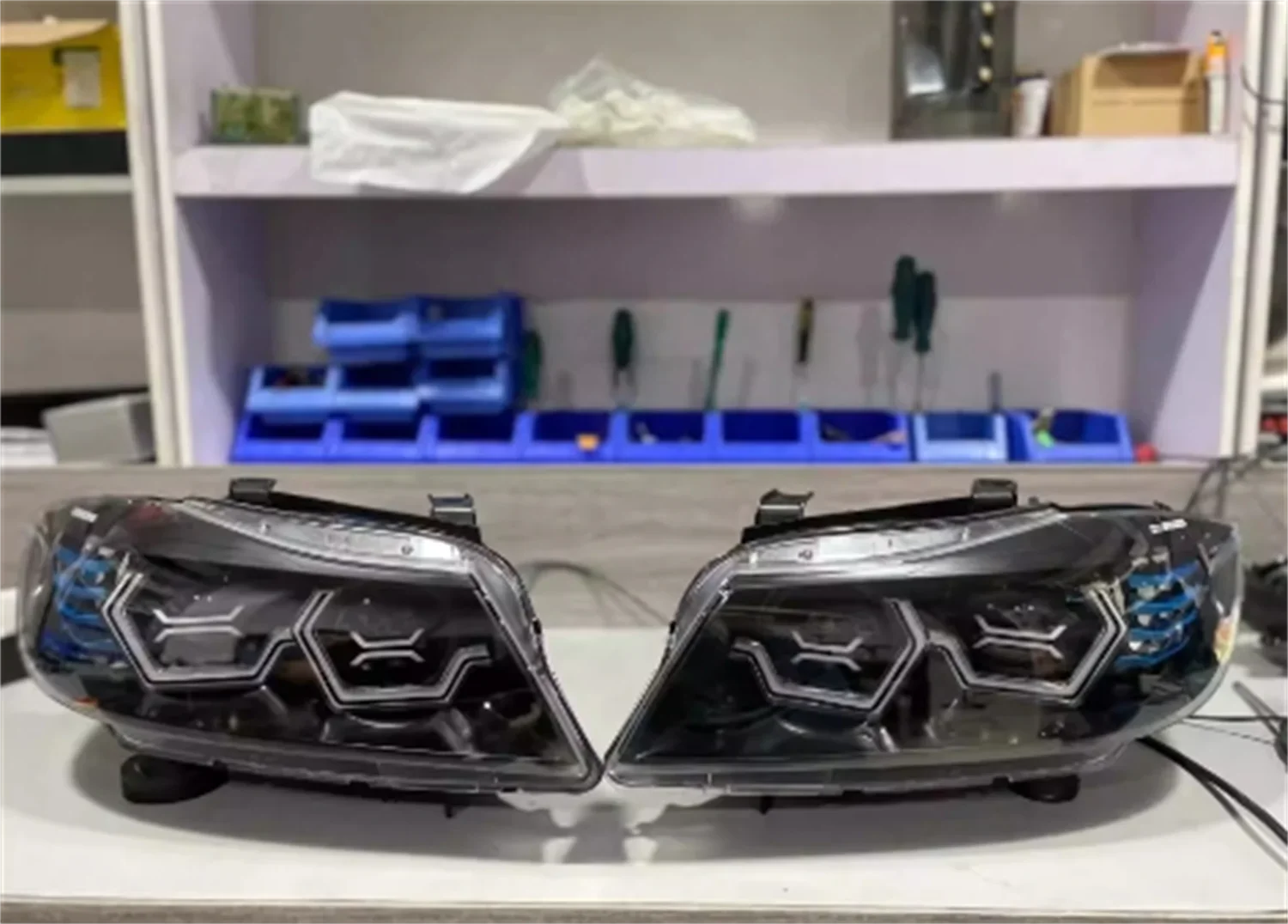 Фото Автомобильные светодиодные фары для BMW E90, модифицированные OSS DRL, дневные ходовые огни, указатель поворота №1