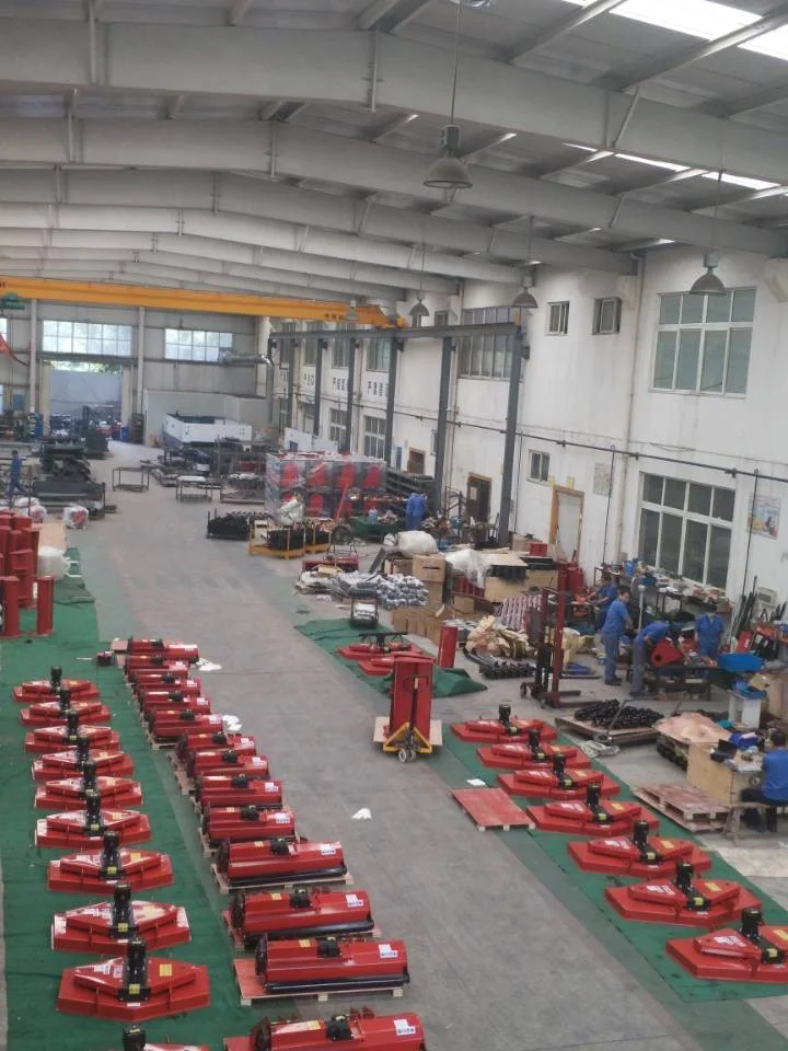 Тракторная мини-газонокосилка с отделкой