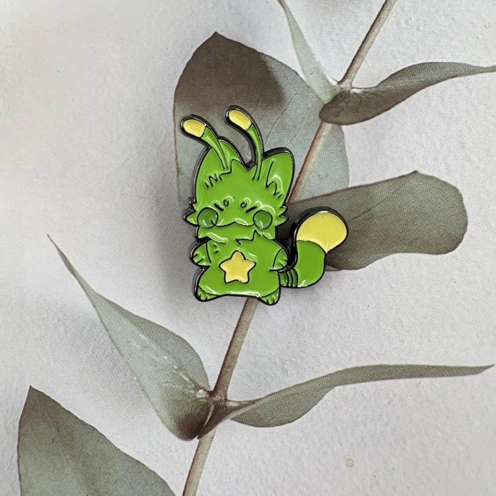 Металлическая брошь Silly Gnarpy