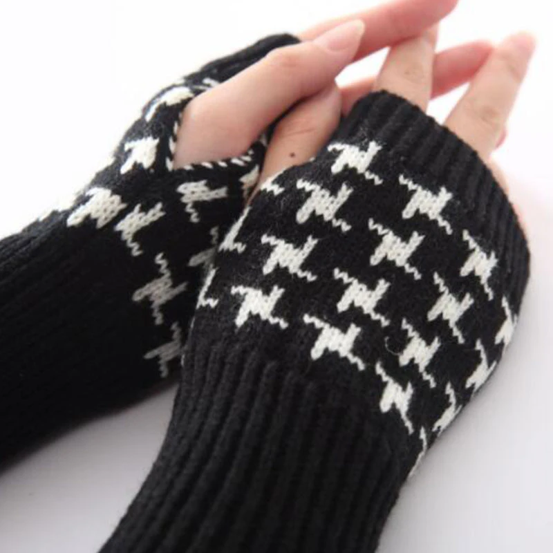 

New Arm Warmer Winter Wrist Warm Arm Covers Skull Knitted Long Fingerless Gloves Stripe Mitten Women Neutral Gloves Arm Sleeve
