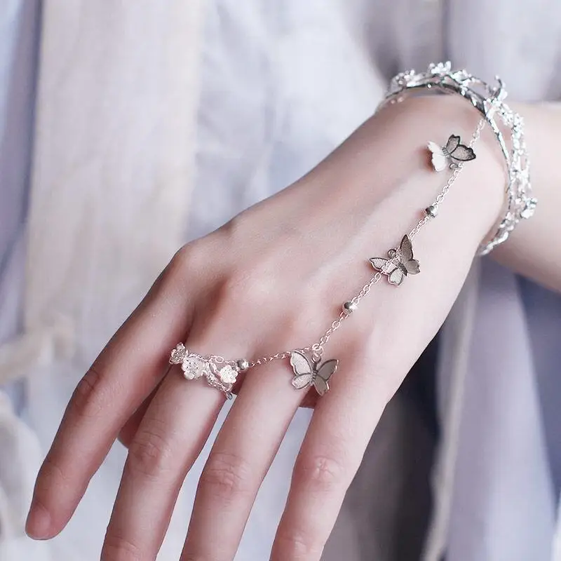 

Retro Bell Butterfly Opening Adjustable Ring Bracelet for Woman Fashion Boho Hand Back Chain Bangles Girl Jewelry Accessories