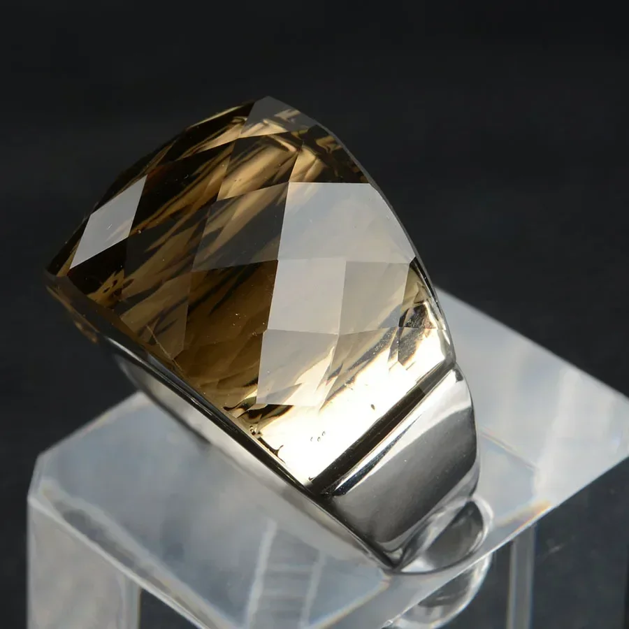 Женское кольцо из нержавеющей стали с разноцветным кристаллом