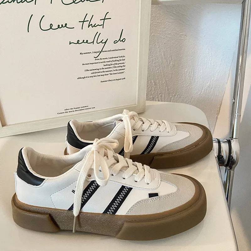 2023 New Luxury Shoes for Woman Classic Sneakers Women Leather Retro Low Cut Lace -up Casual Women Sneakers Plus Size 44