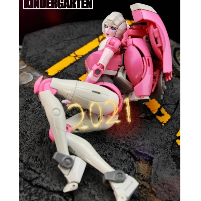 

Original In Stock Sentinel Flame Toys Furai Model Transformers Arcee Assembly Model Kit Action Figures Toy Gift Collection Hobby