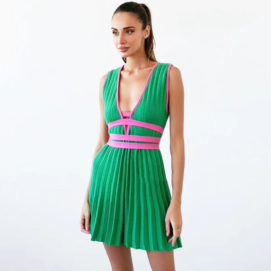 

2022 women's waist color blocking dark V suspender knitted dress green waist pleated skirt