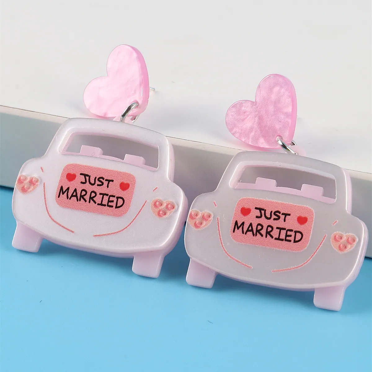 

FishSheep Lovely Pink Car Just Married Acrylic Earrings for Women Girls Korean Resin Sweet Love Heart Shape Drop Earring Jewelry