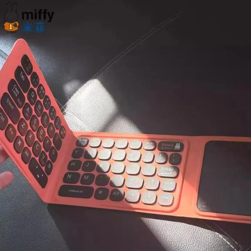 Фото Беспроводная Bluetooth-клавиатура Miffy Tri Fold, ультратонкая, бесшумная, миниатюрная, портативная, для 3 устройств: iOS, Android, Windows Phone, iPad, планшетов №5