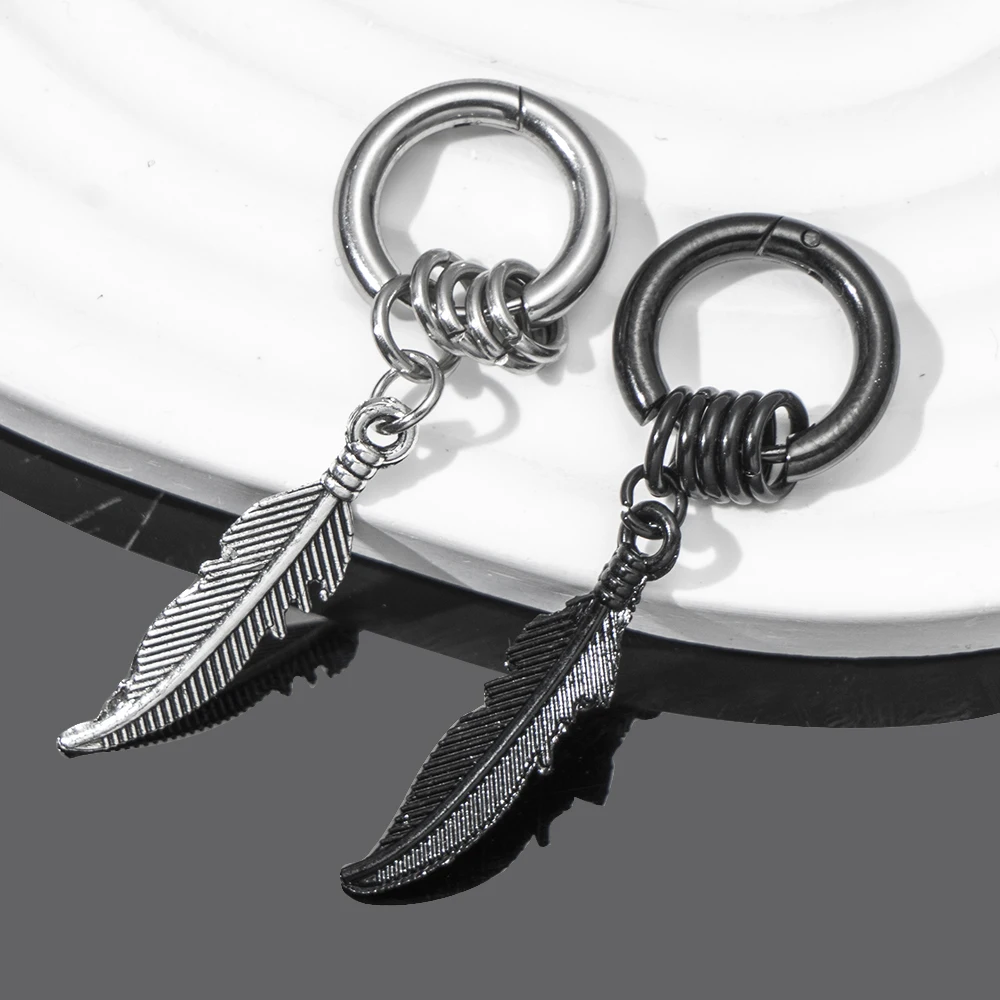 

Vintage Leaf Hoop Earrings for Punk Vintage Design Women Men Jewelry Accessories Black Stainless Steel Feather Earring Brincos