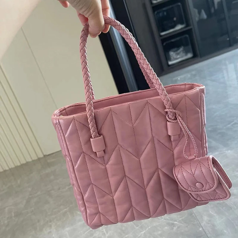 

Ins Paragraph Pink Tote Bags for Women Lingge Pleated Niche High-end Purses and Handbags Cute Texture Women's Shoulder Bag