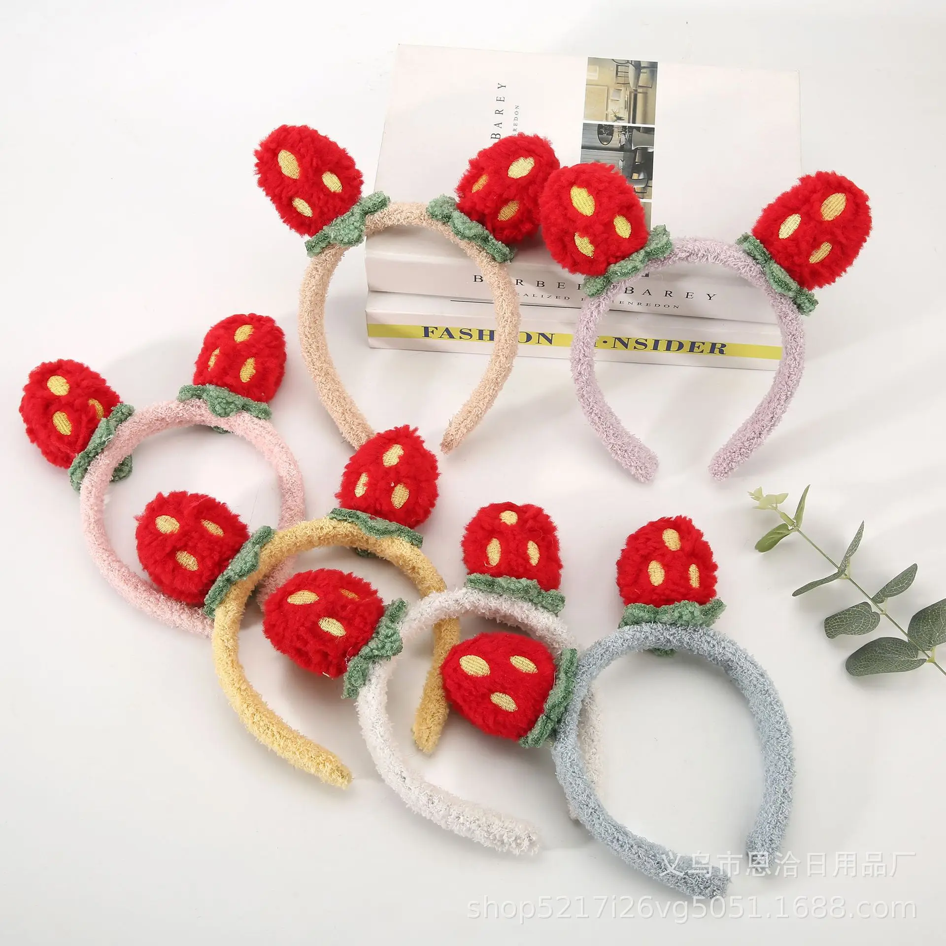 

2022 New Cute Fashion Plush Strawberry Hairband Decoration Girl