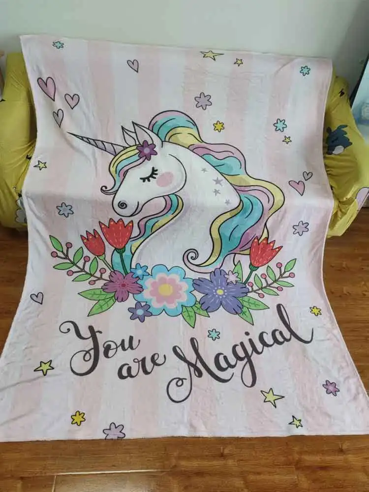 

Новинка 2020, плед в виде единорога, одеяло из шерпы с цветочным рисунком из мультфильма для детей, подарок на день рождения для девочек, теплое плюшевое одеяло для сна на диван-кровать