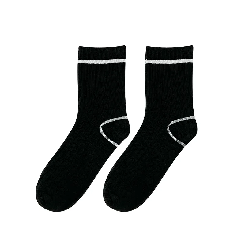 Men's and women's striped Rword casual sports socks breathable sweat absorbing cotton socks black and white color blocking style