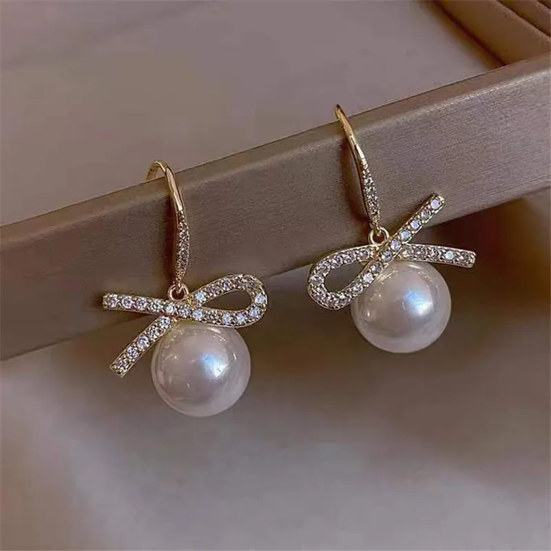 

Noble Lady Elegant Pearl Dangle Earrings For Women Girls Female Personality Fashion Drop Earring Party Crystal Earings Jewelry