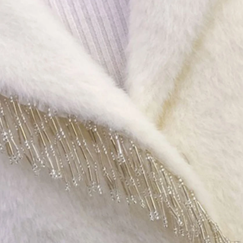 Autumn and Winter Women's 2023 New Ladies Temperament White Fashion Trend Women's Warm Long-sleeved Cloak Elegant Fur Coat Women