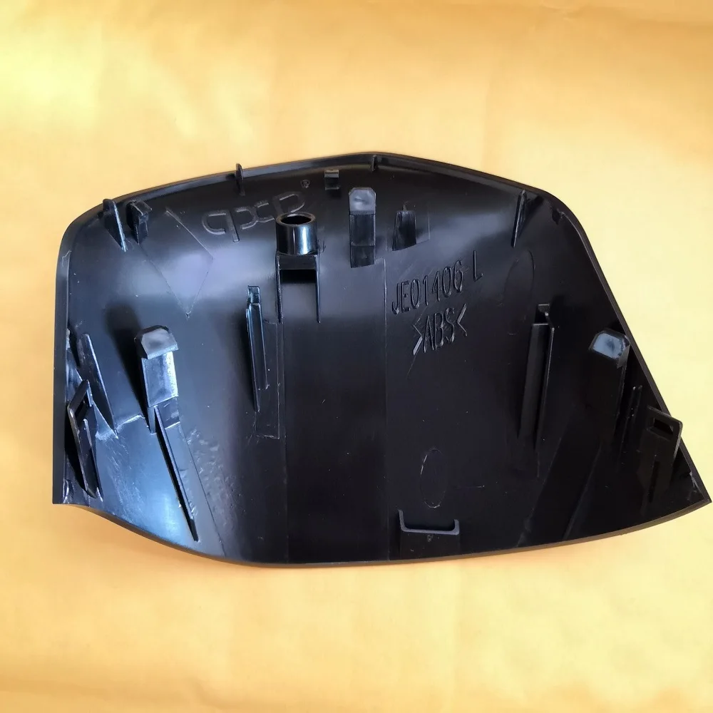 

Крышка для бокового зеркала заднего вида Mazda 3 2017-2019