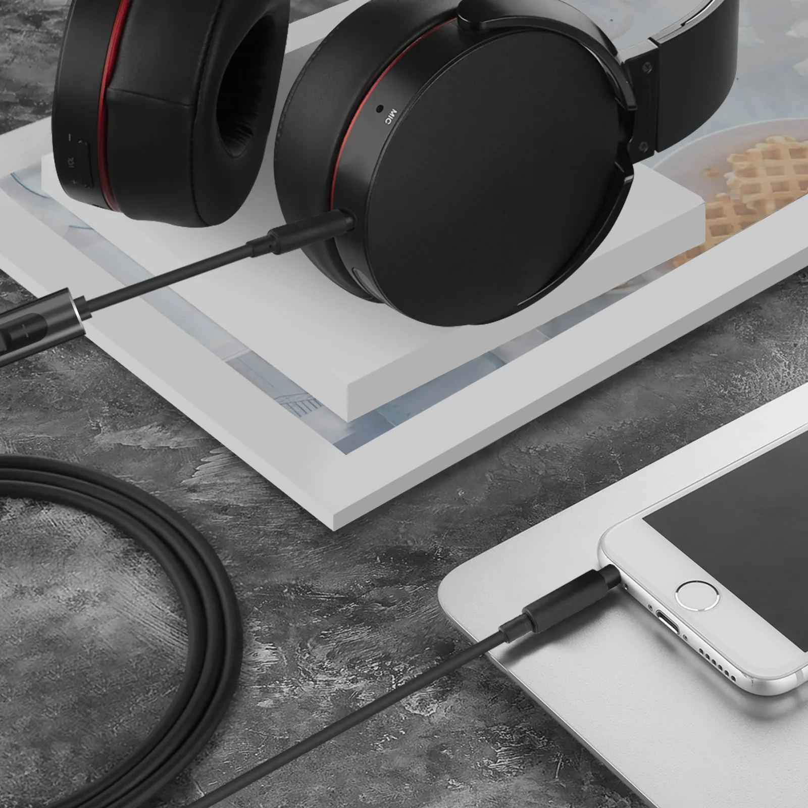 Фото Запасной аудиокабель Geekria с микрофоном для наушников Sony WH-1000XM5, XM4, XM3 ULT WEAR, ULT900N, XB910N, 3.5 мм Aux. №5