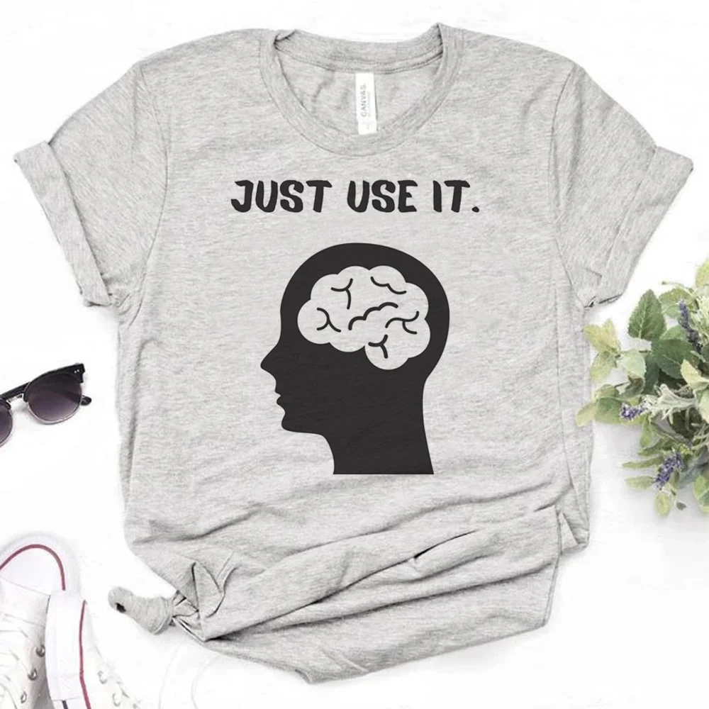 

Футболка женская графическая с надписью «Just Use Your Brain»