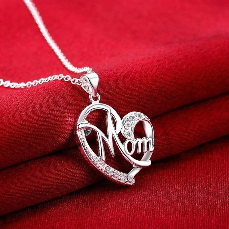 

Mother's Day Fashion Creative New Mom Gift Mom Heart Shaped Mom Love Necklace for Women Letter Neck Chain Clavicle Jewelry