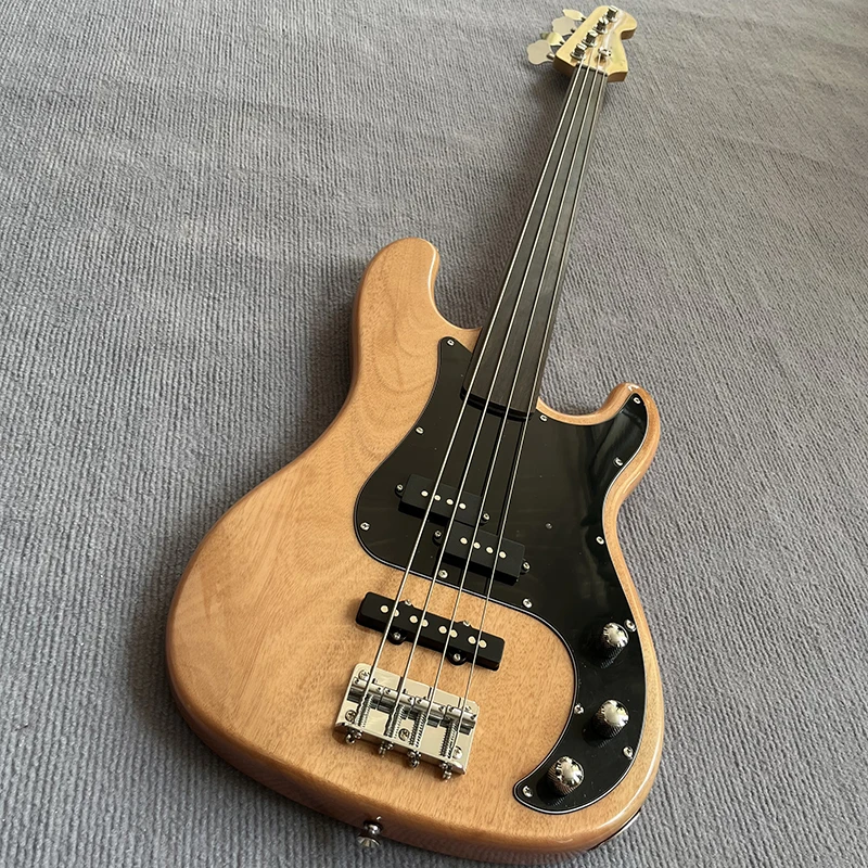

Classic bass guitar, unparalleled musical instrument, master performance level, quality solid wood, free delivery to home.