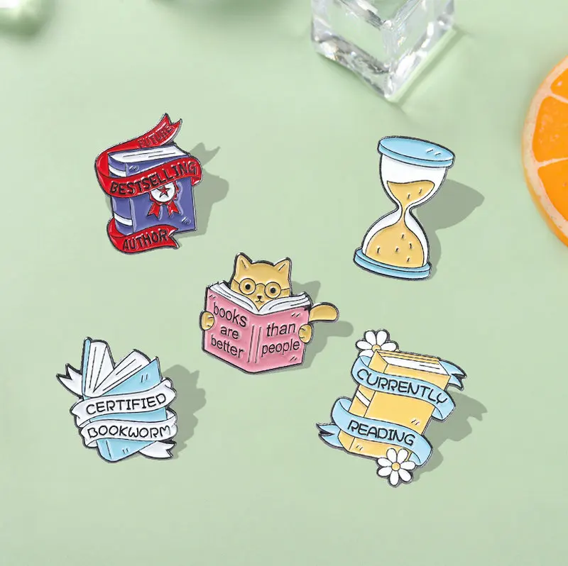 Броши в виде книги с цитатами баннера песочных часов ЗНАЧКОВ чтения книг