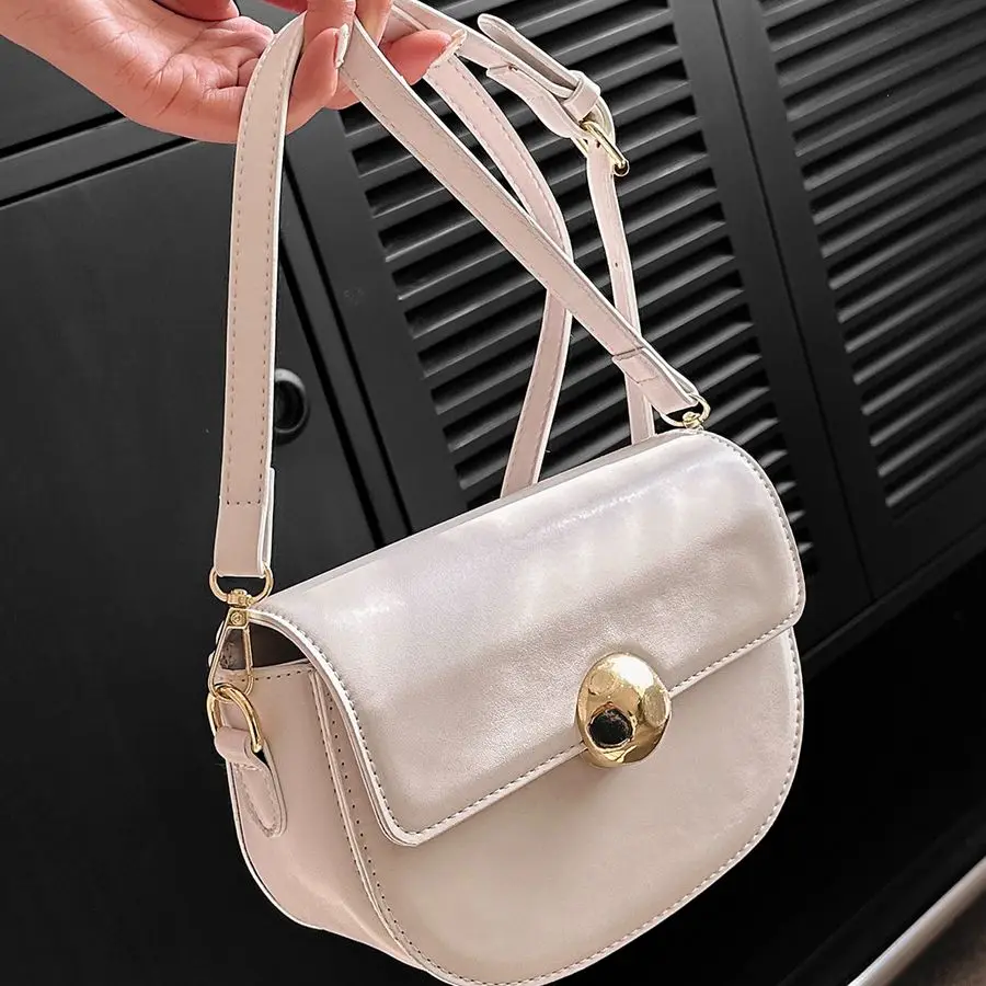 

Роскошная сумка через плечо, новинка 2023, модная женская сумка на плечо, однотонные сумочки в стиле ретро, женские маленькие универсальные кв...