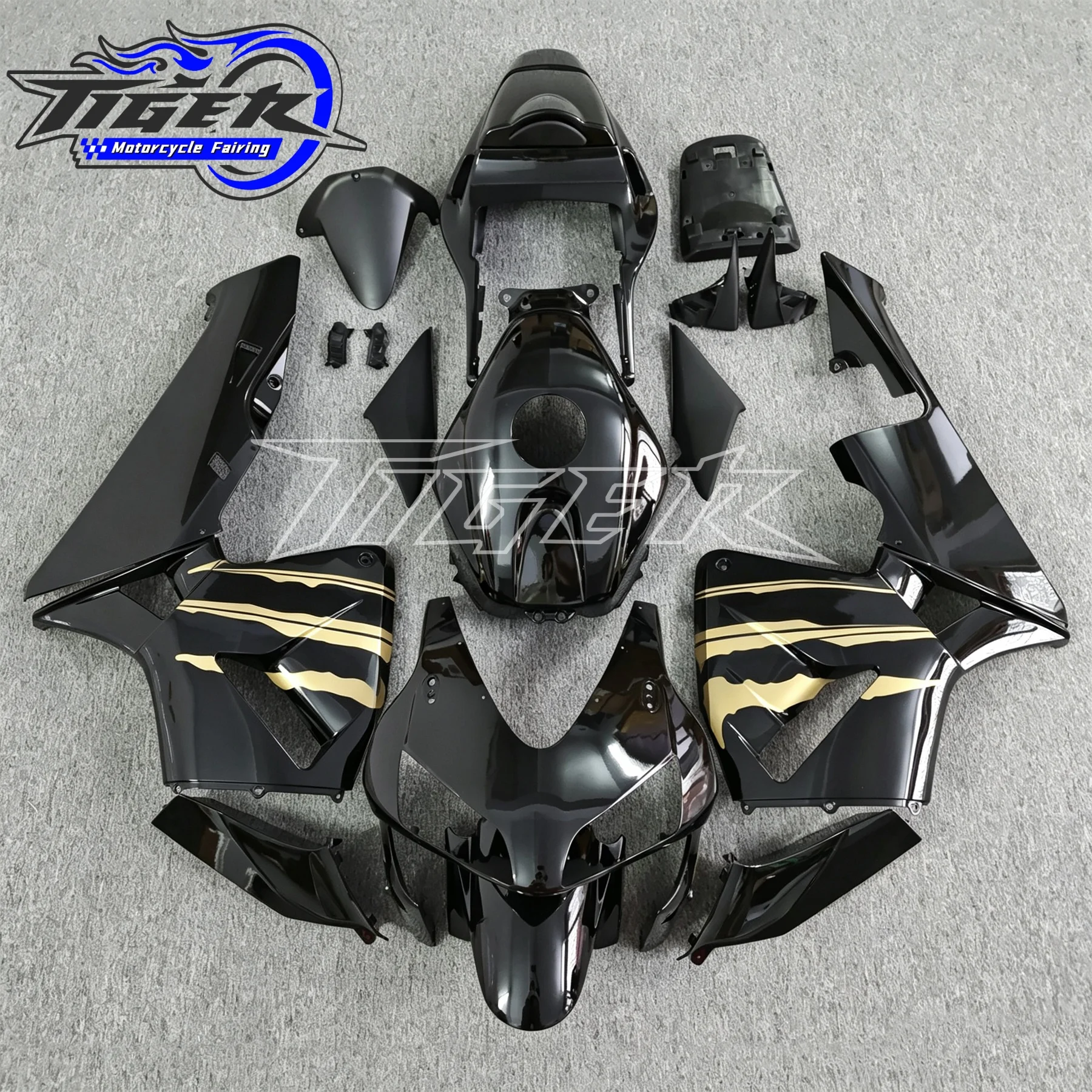 Фото Комплект обтекателей для мотоцикла Honda CBR600RR F5 2003-2004, пластиковые обтекатели, набор обтекателей CBR 600RR CBR 600 RR 03-04, черно-золотой цвет, корпус/каркас №1