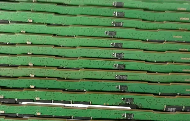 

Используется Серверная память ECC 32 Гб