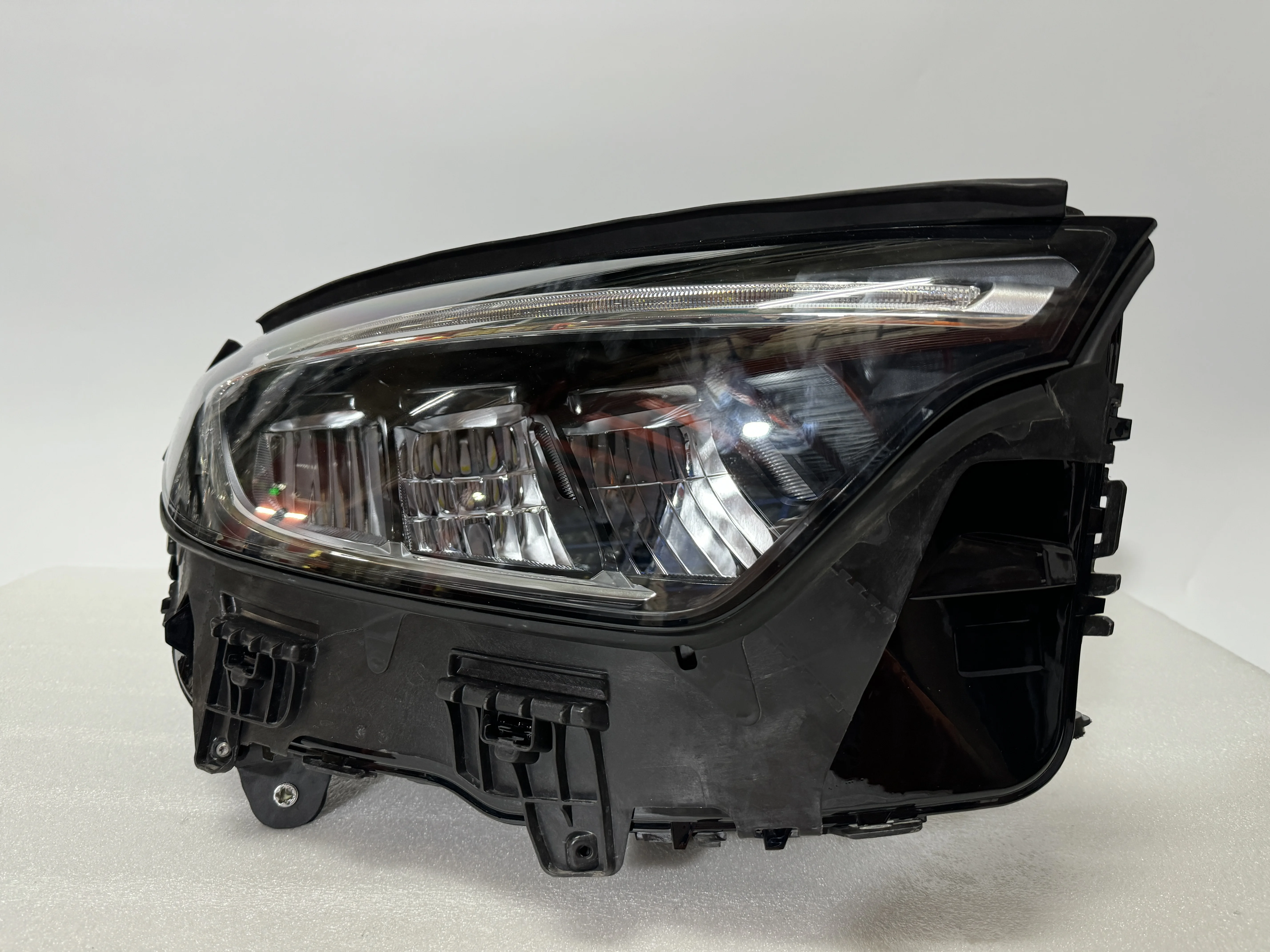 Фото Подходит для фар Mercedes-Benz GLC 2023-2025 Mercedes-Benz W254 Фара Mercedes-Benz GLC Светодиодная фара Низкая конфигурация ЕС №3